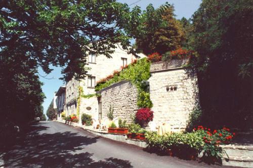 Hotel La Rocca Gubbio Bagian luar foto